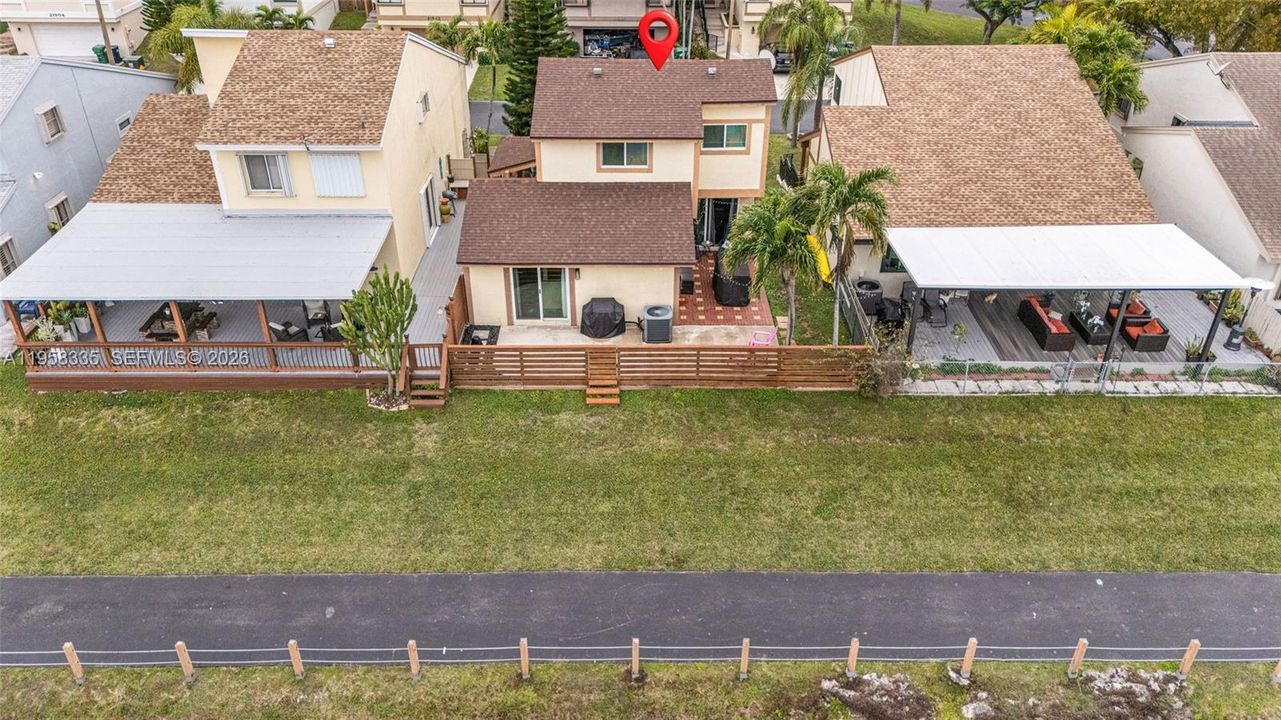 Activo con contrato: $499,000 (3 camas, 2 baños, 1650 Pies cuadrados)