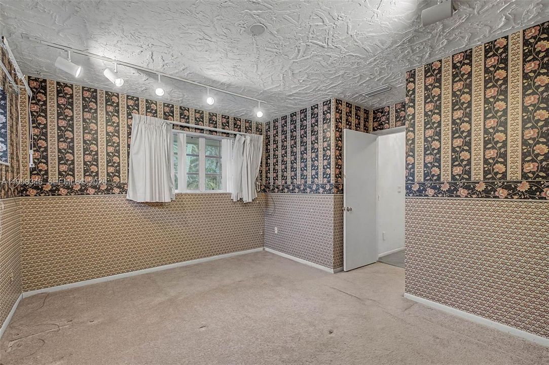 Vendido Recientemente: $2,750,000 (9 camas, 7 baños, 6875 Pies cuadrados)