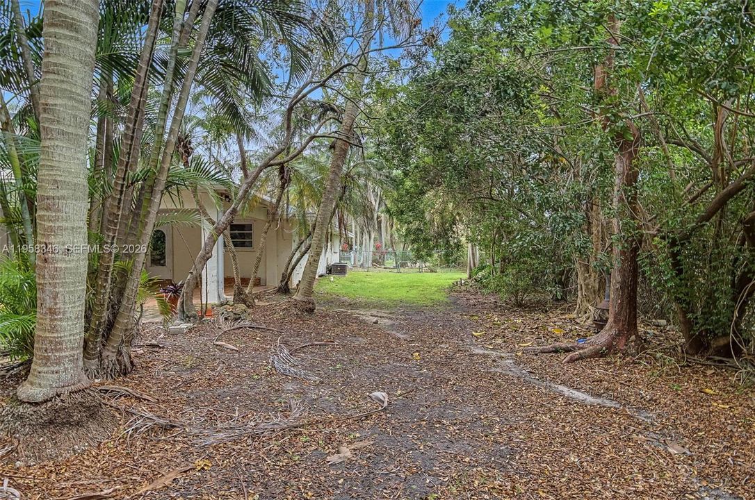 Vendido Recientemente: $2,750,000 (9 camas, 7 baños, 6875 Pies cuadrados)
