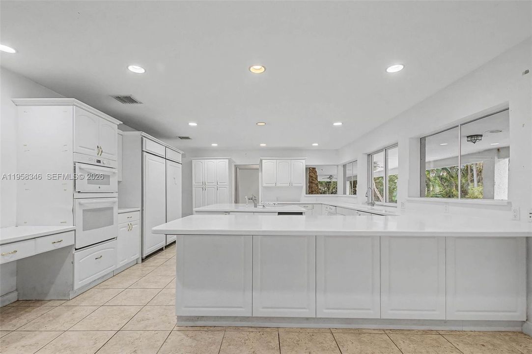 Vendido Recientemente: $2,750,000 (9 camas, 7 baños, 6875 Pies cuadrados)