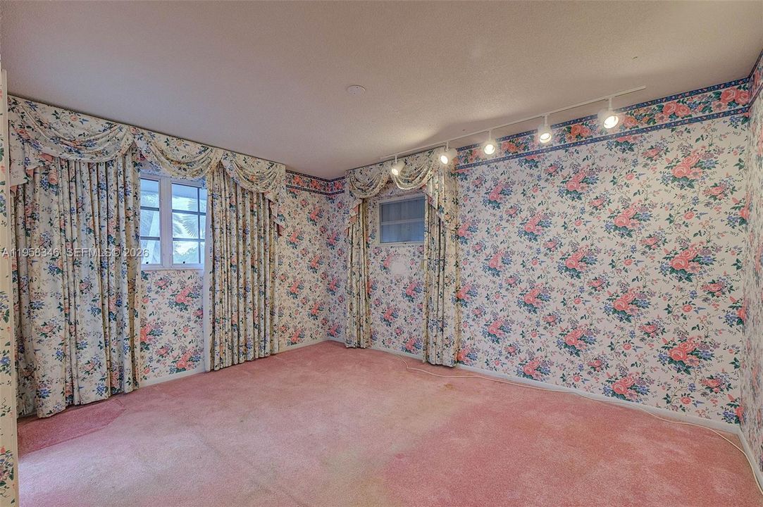 Vendido Recientemente: $2,750,000 (9 camas, 7 baños, 6875 Pies cuadrados)