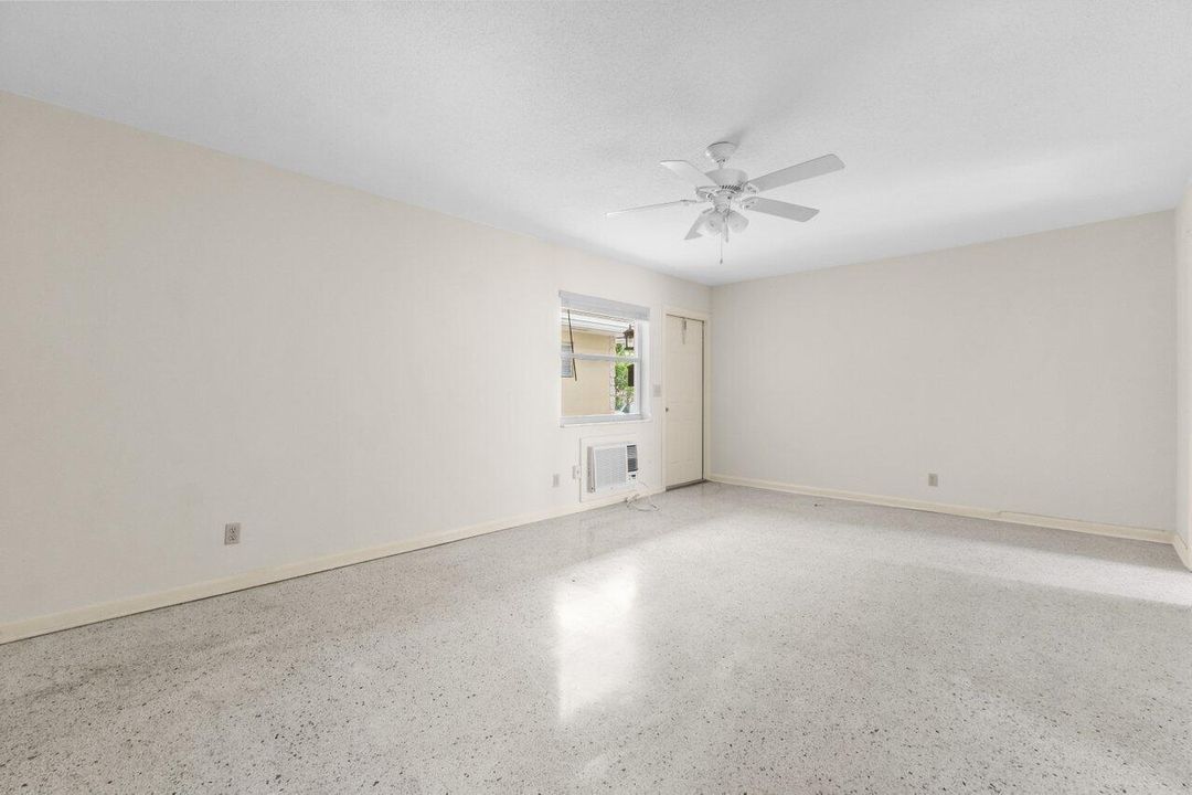 004-751HummingbirdWay-NorthPalmBeach-FL-