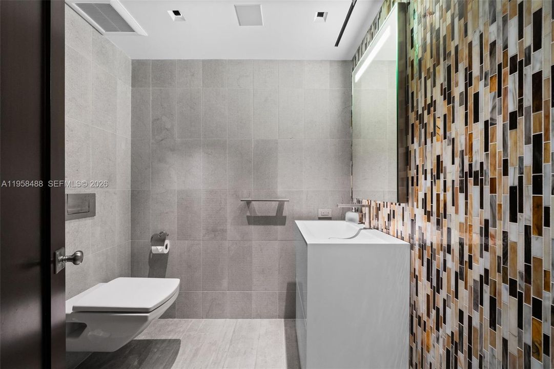 Powder room