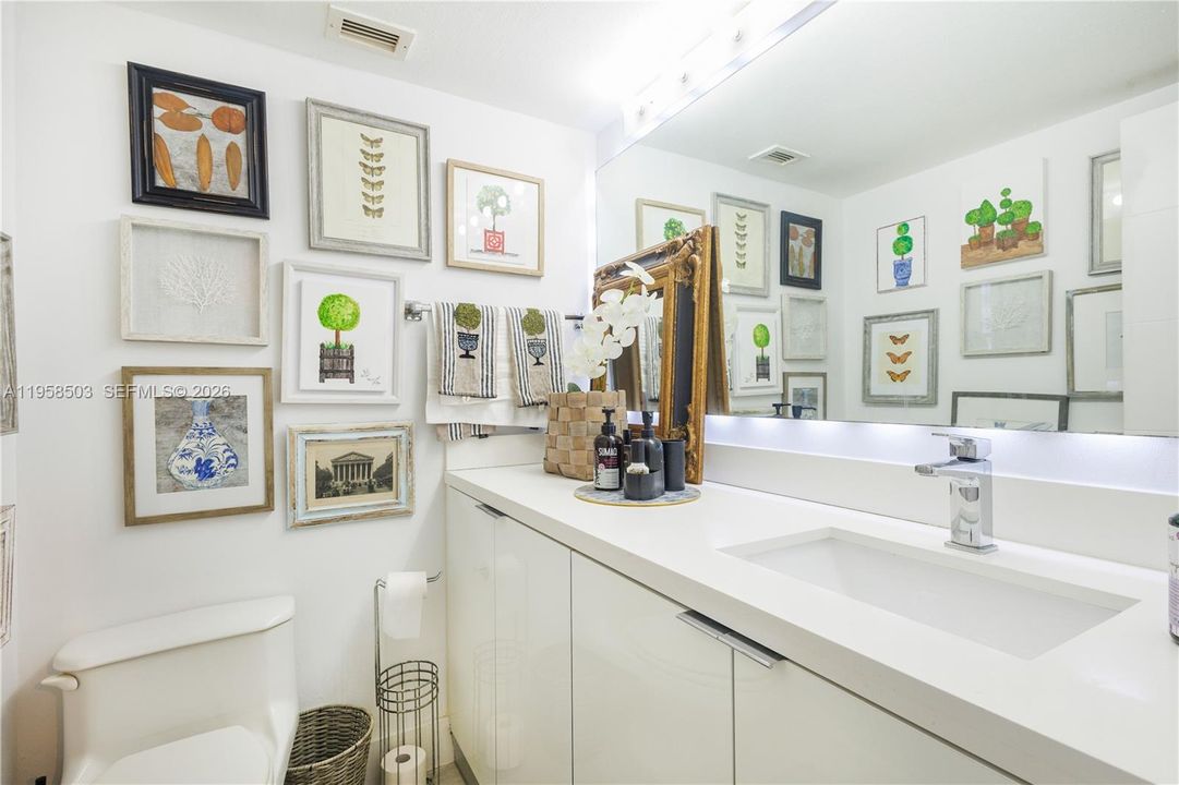 Activo con contrato: $840,000 (1 camas, 1 baños, 840 Pies cuadrados)