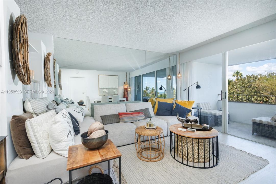 Activo con contrato: $840,000 (1 camas, 1 baños, 840 Pies cuadrados)