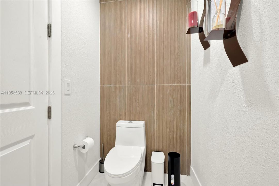 En Venta: $4,100,000 (5 camas, 4 baños, 4905 Pies cuadrados)
