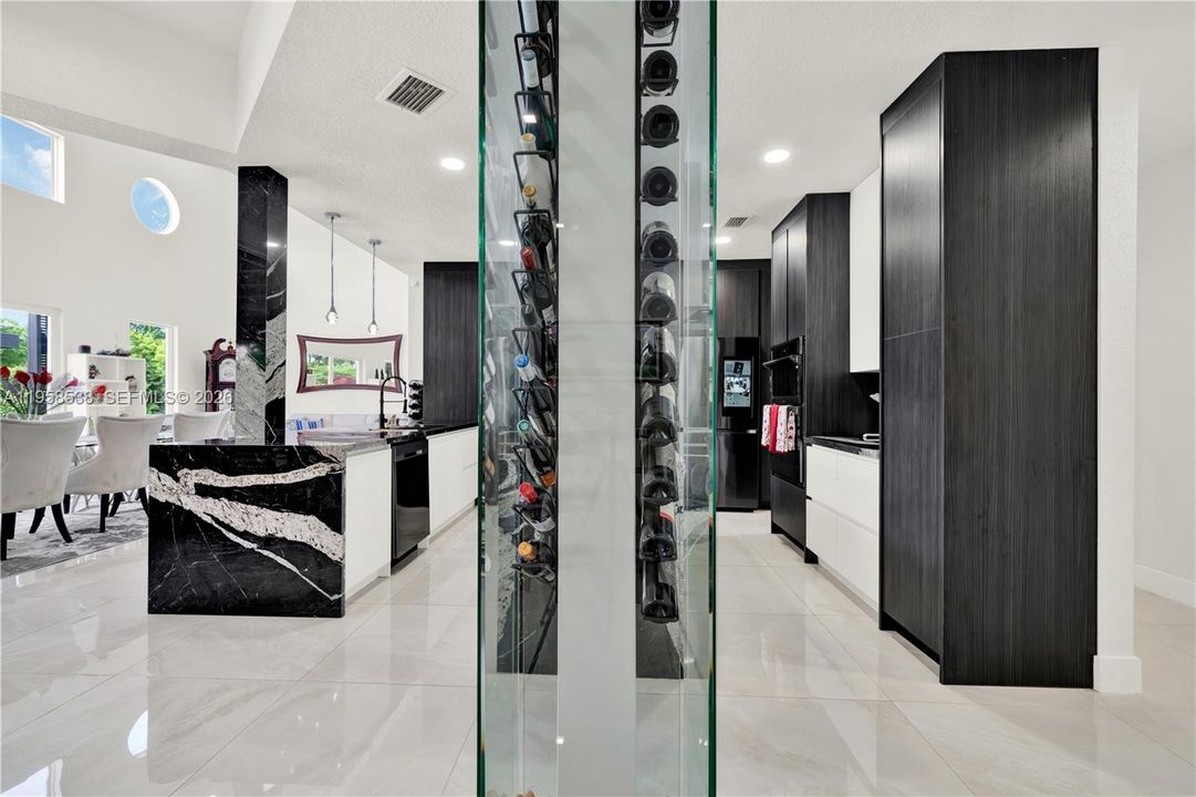 En Venta: $4,100,000 (5 camas, 4 baños, 4905 Pies cuadrados)