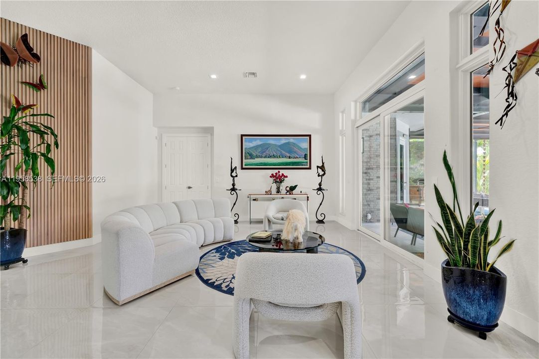 En Venta: $4,100,000 (5 camas, 4 baños, 4905 Pies cuadrados)