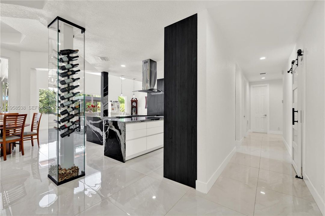 En Venta: $4,100,000 (5 camas, 4 baños, 4905 Pies cuadrados)