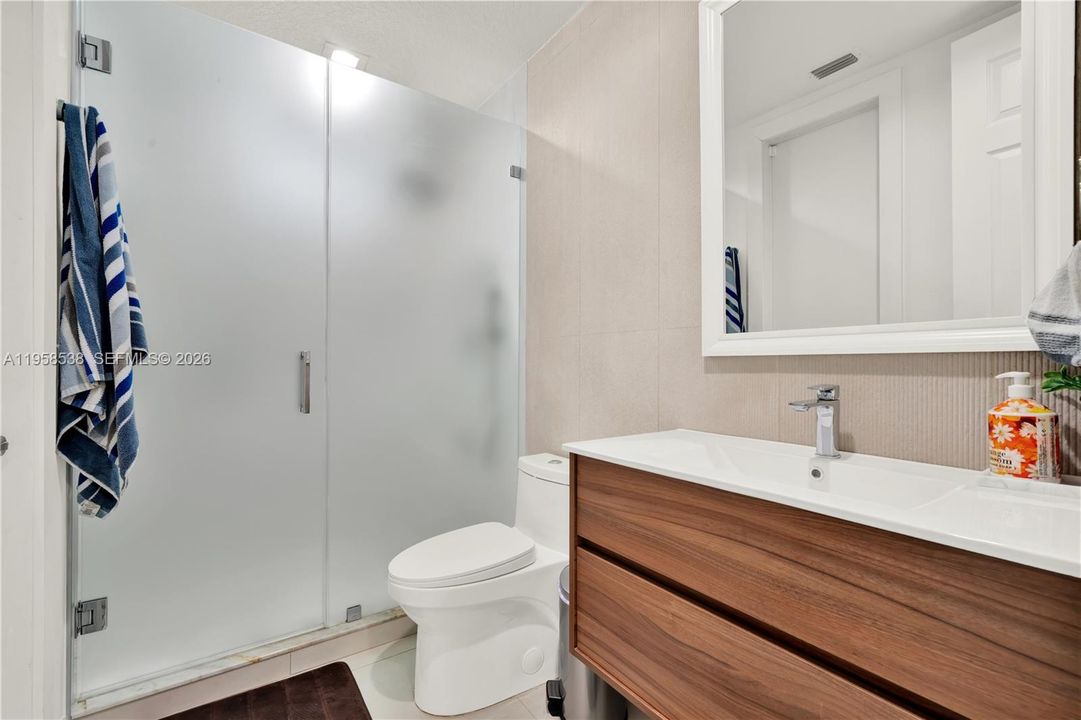 En Venta: $4,100,000 (5 camas, 4 baños, 4905 Pies cuadrados)