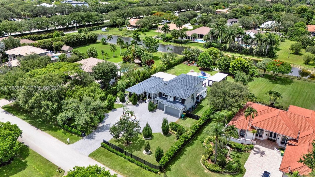 En Venta: $4,100,000 (5 camas, 4 baños, 4905 Pies cuadrados)