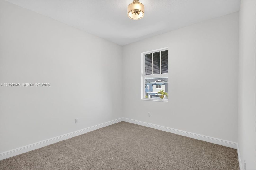 2nd bedroom