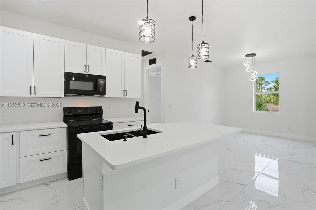 Activo con contrato: $334,900 (3 camas, 2 baños, 0 Pies cuadrados)