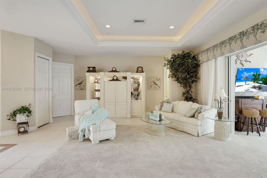 Recently Sold: $1,299,900 (5 beds, 3 baths, 3547 Square Feet)