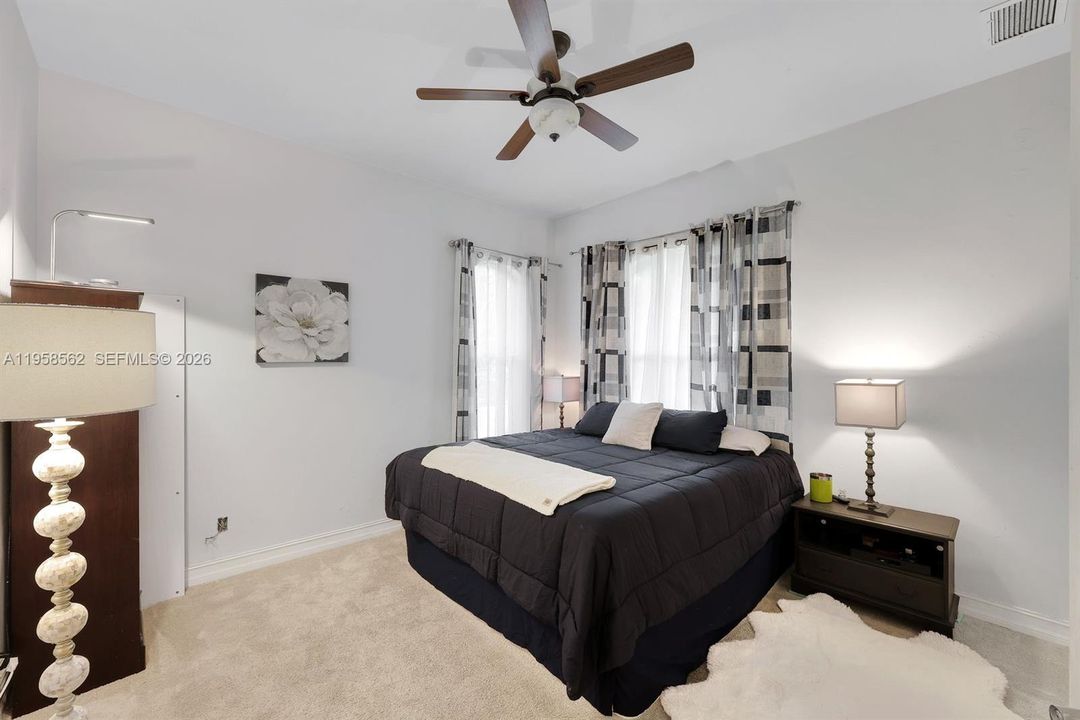 Recently Sold: $1,299,900 (5 beds, 3 baths, 3547 Square Feet)