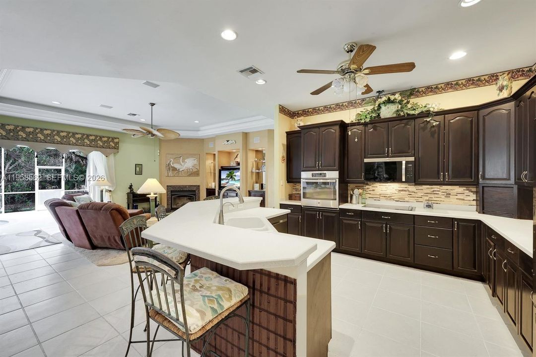 Recently Sold: $1,299,900 (5 beds, 3 baths, 3547 Square Feet)
