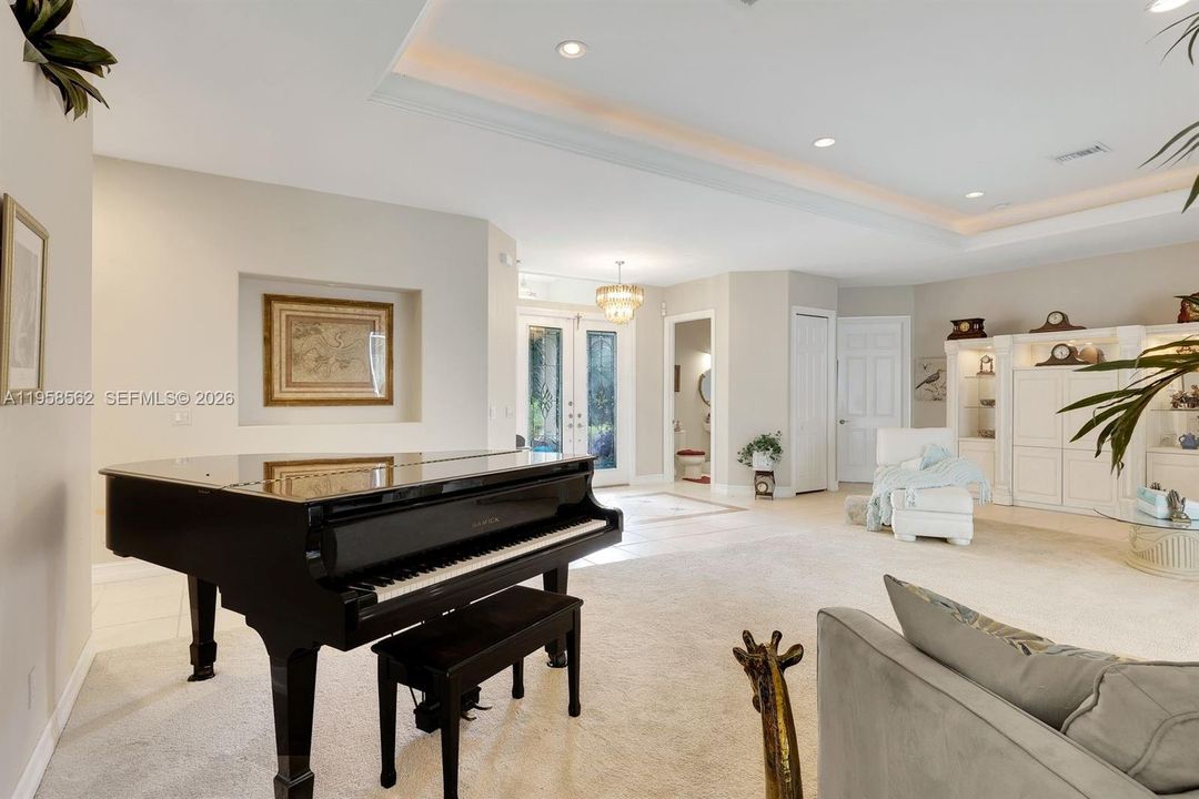 Recently Sold: $1,299,900 (5 beds, 3 baths, 3547 Square Feet)