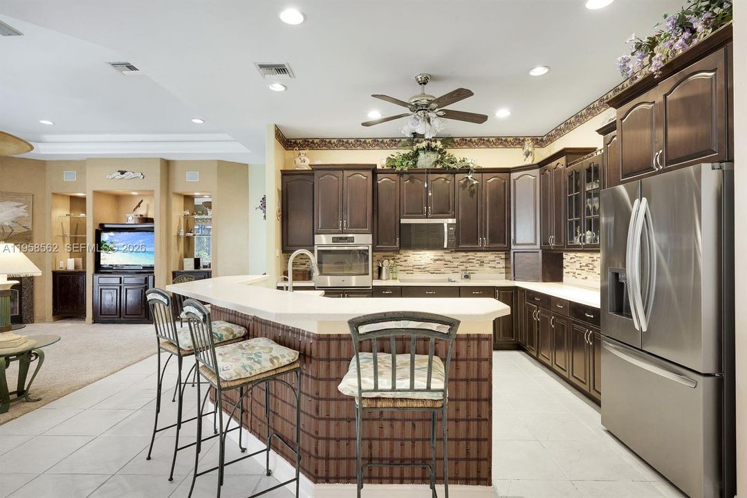Recently Sold: $1,299,900 (5 beds, 3 baths, 3547 Square Feet)