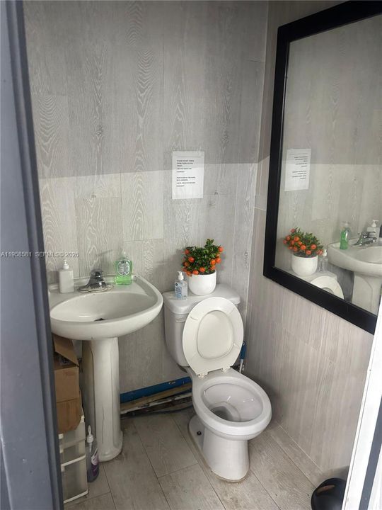 В аренду: $10,000 (0 спален, 0 ванн, 0 Квадратных фут)