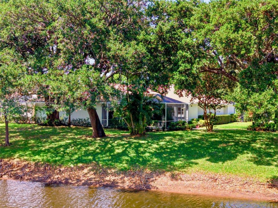 Active With Contract: $437,000 (2 beds, 2 baths, 1152 Square Feet)