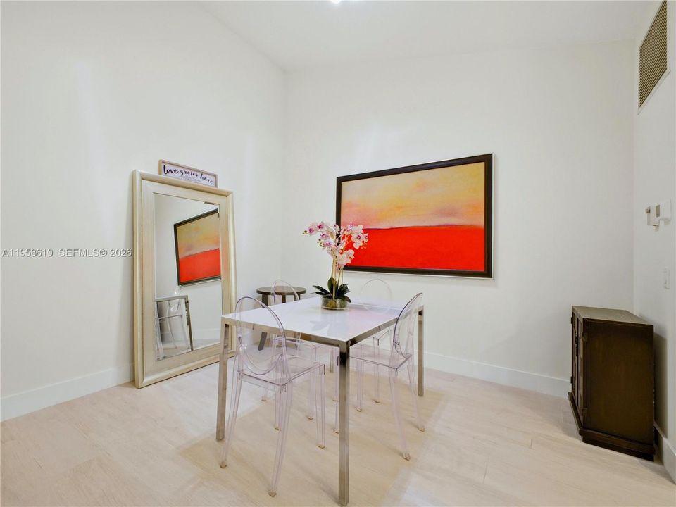 Active With Contract: $437,000 (2 beds, 2 baths, 1152 Square Feet)
