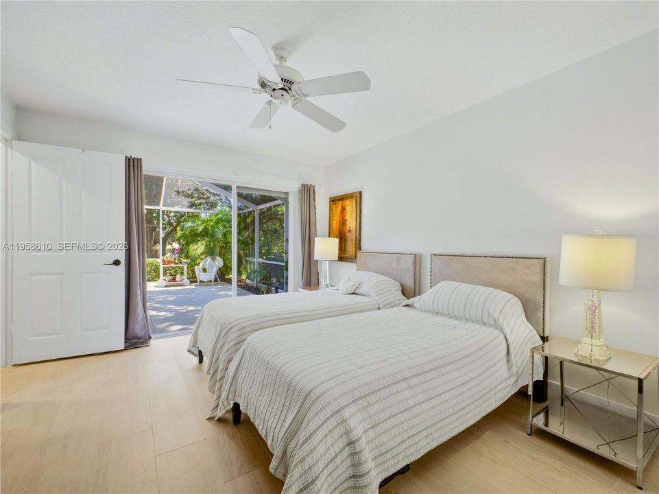 Active With Contract: $437,000 (2 beds, 2 baths, 1152 Square Feet)