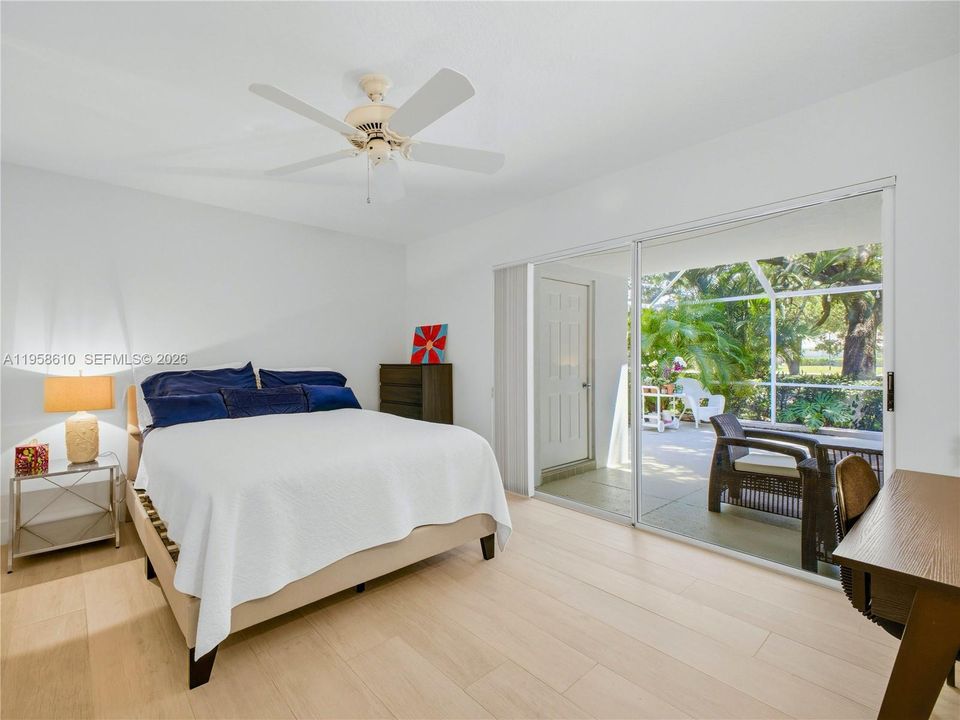 Active With Contract: $437,000 (2 beds, 2 baths, 1152 Square Feet)
