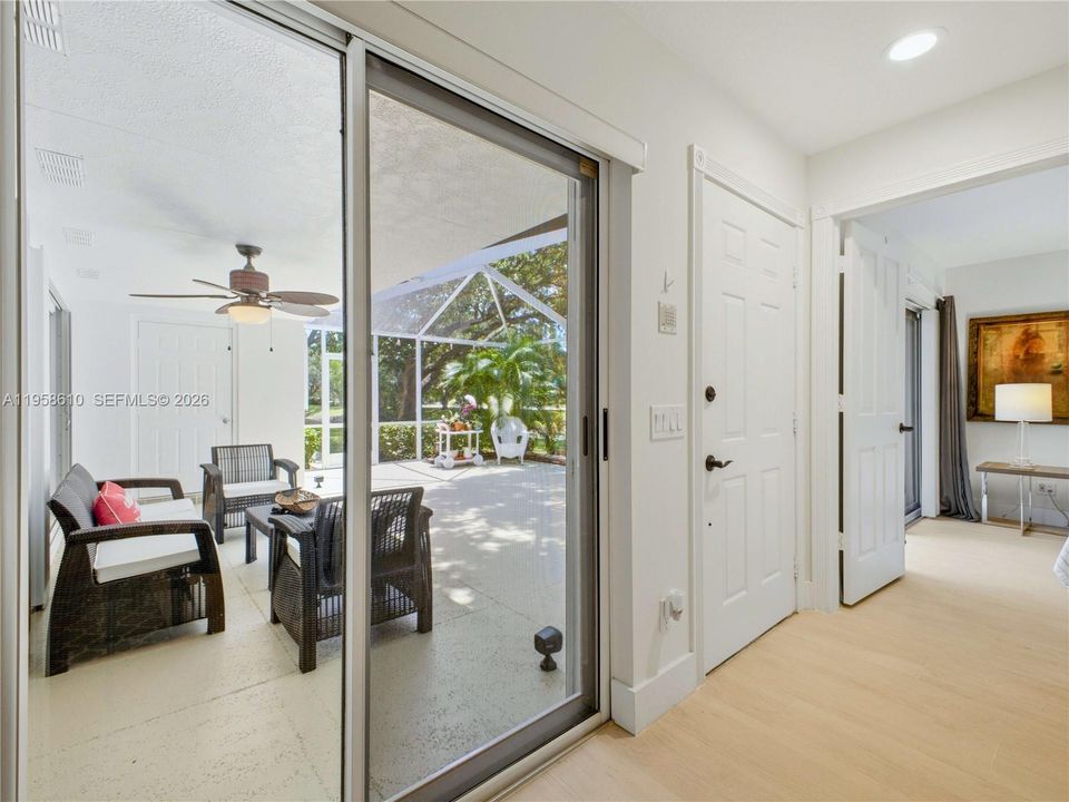 Active With Contract: $437,000 (2 beds, 2 baths, 1152 Square Feet)
