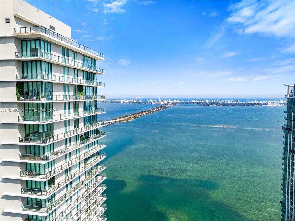 For Sale: $3,475,000 (4 beds, 4 baths, 2663 Square Feet)