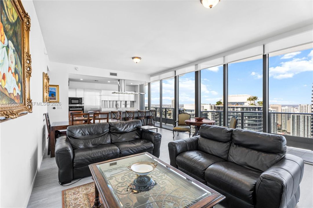 For Sale: $2,650,000 (3 beds, 3 baths, 1770 Square Feet)