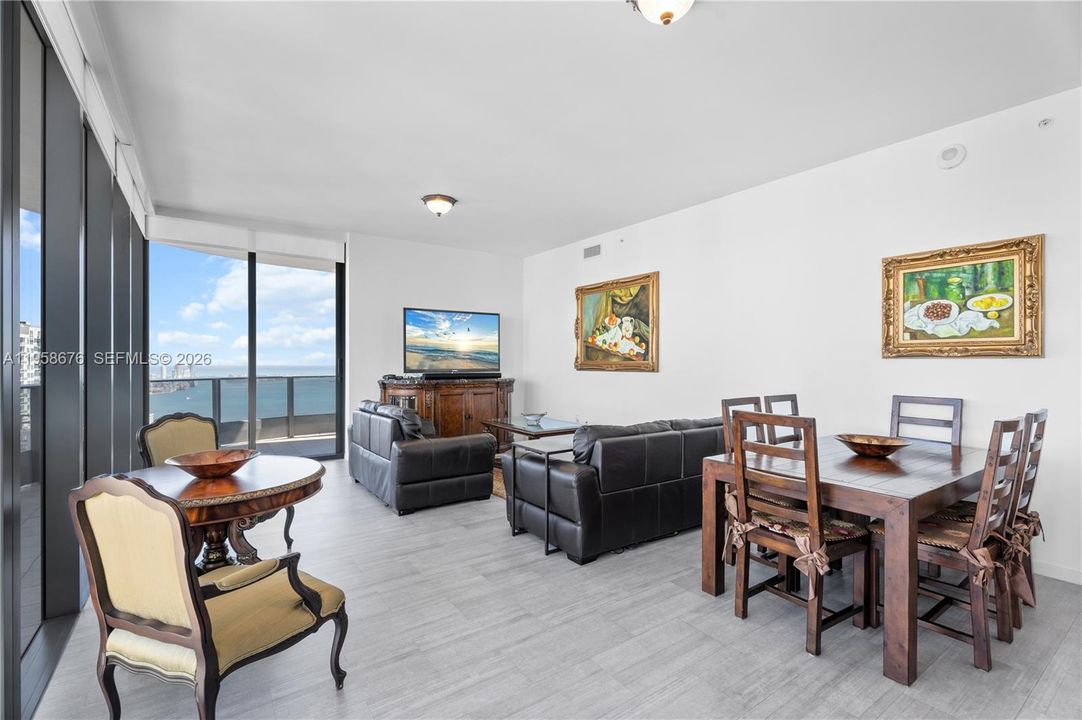 For Sale: $2,650,000 (3 beds, 3 baths, 1770 Square Feet)