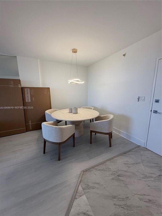 For Sale: $1,340,000 (2 beds, 2 baths, 1056 Square Feet)