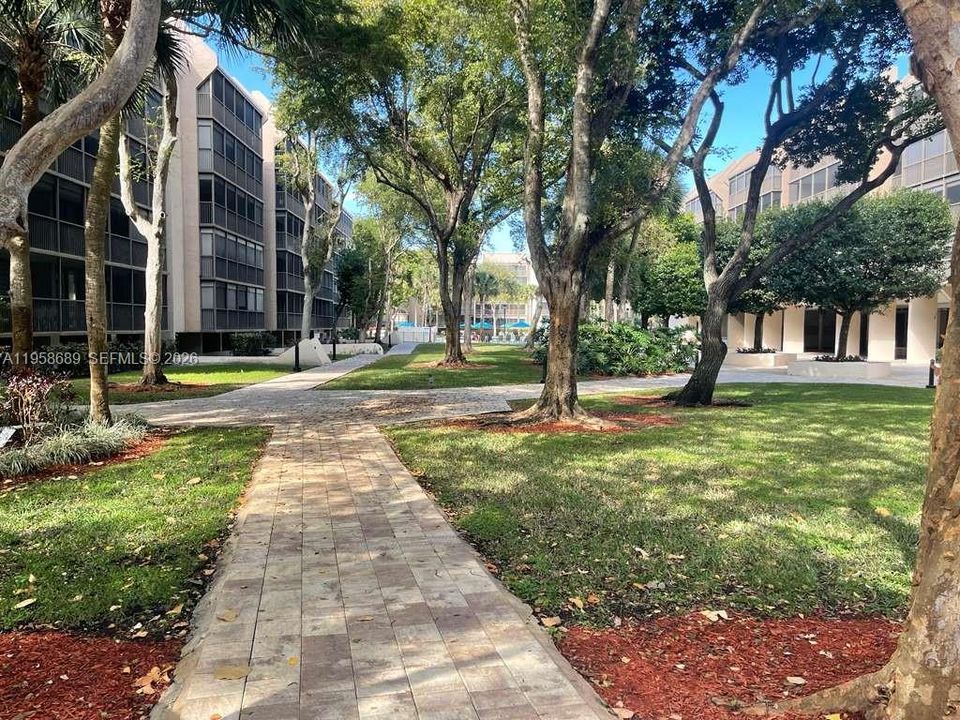 На продажу: $205,000 (1 спален, 1 ванн, 1008 Квадратных фут)