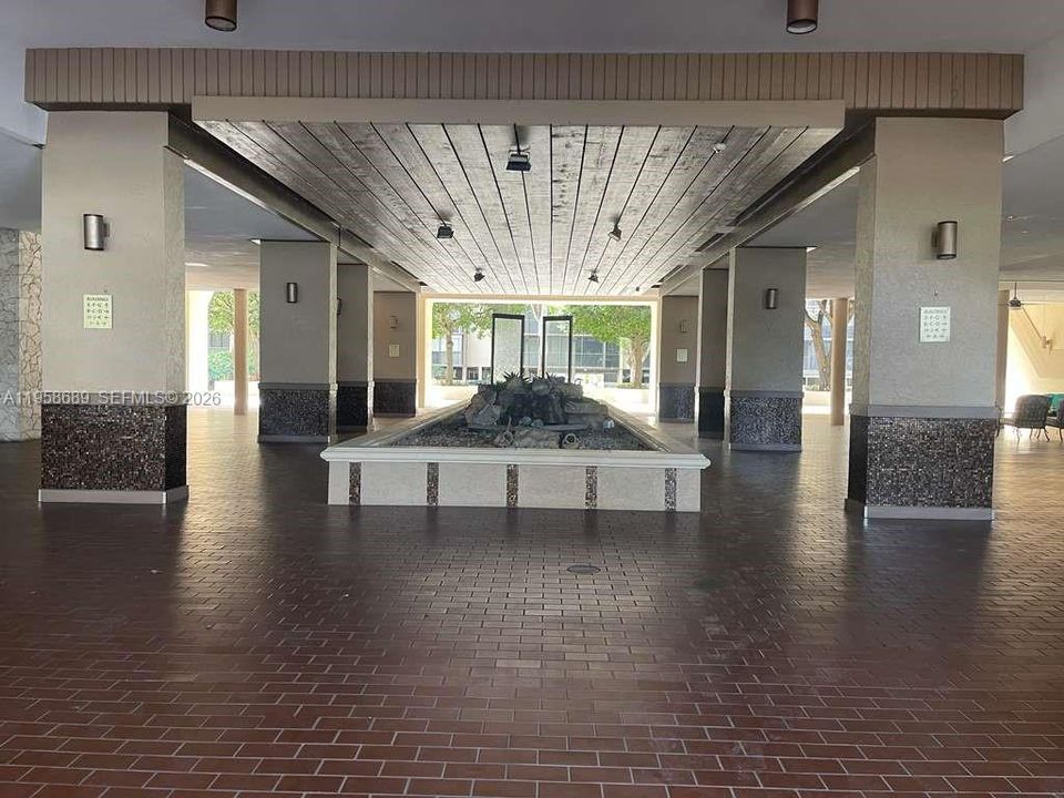 На продажу: $205,000 (1 спален, 1 ванн, 1008 Квадратных фут)