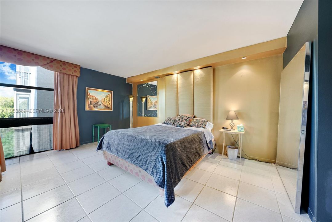 На продажу: $205,000 (1 спален, 1 ванн, 1008 Квадратных фут)