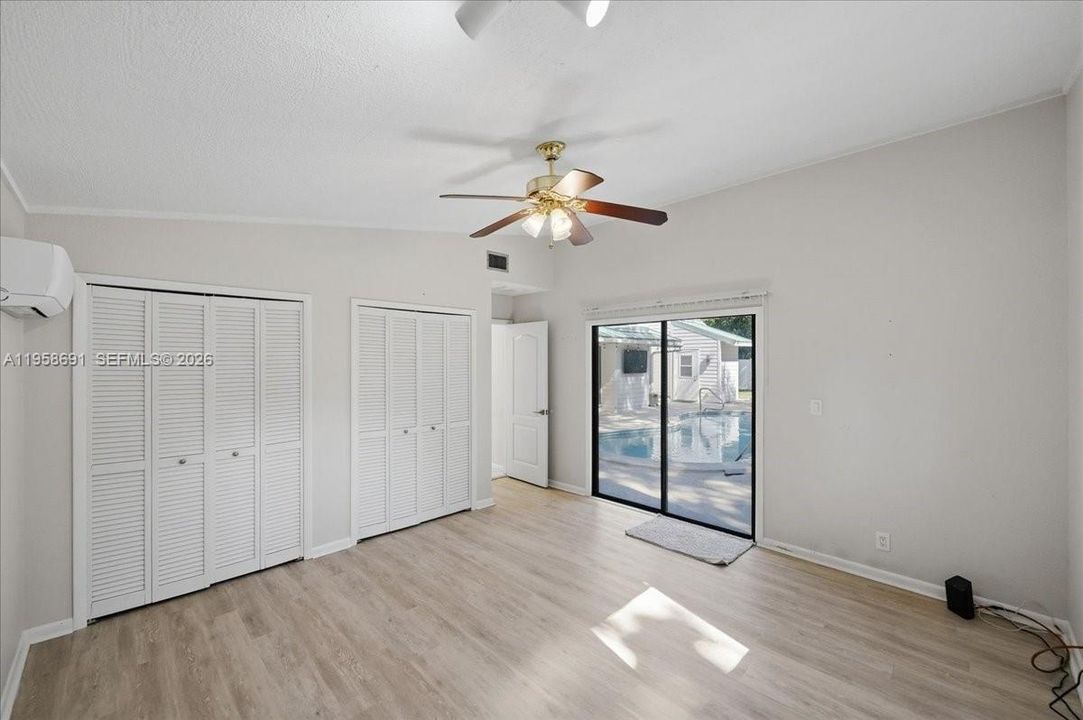 Recently Sold: $989,000 (4 beds, 3 baths, 2507 Square Feet)