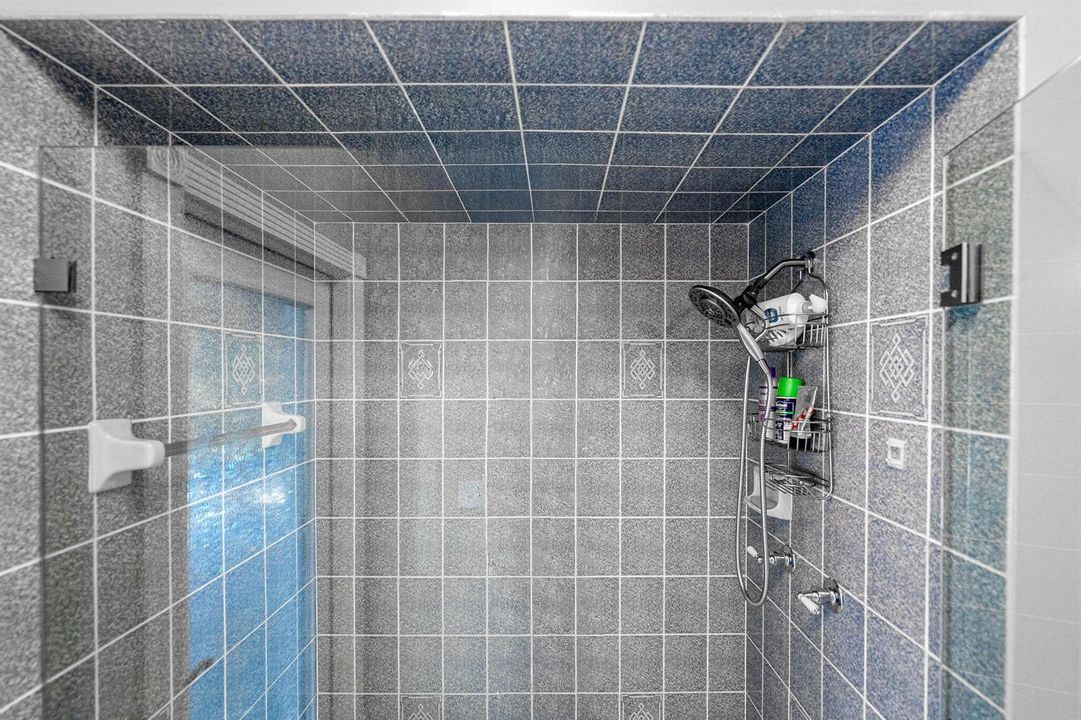 57-web-or-mls-1157-sw-mirror-lake-cv