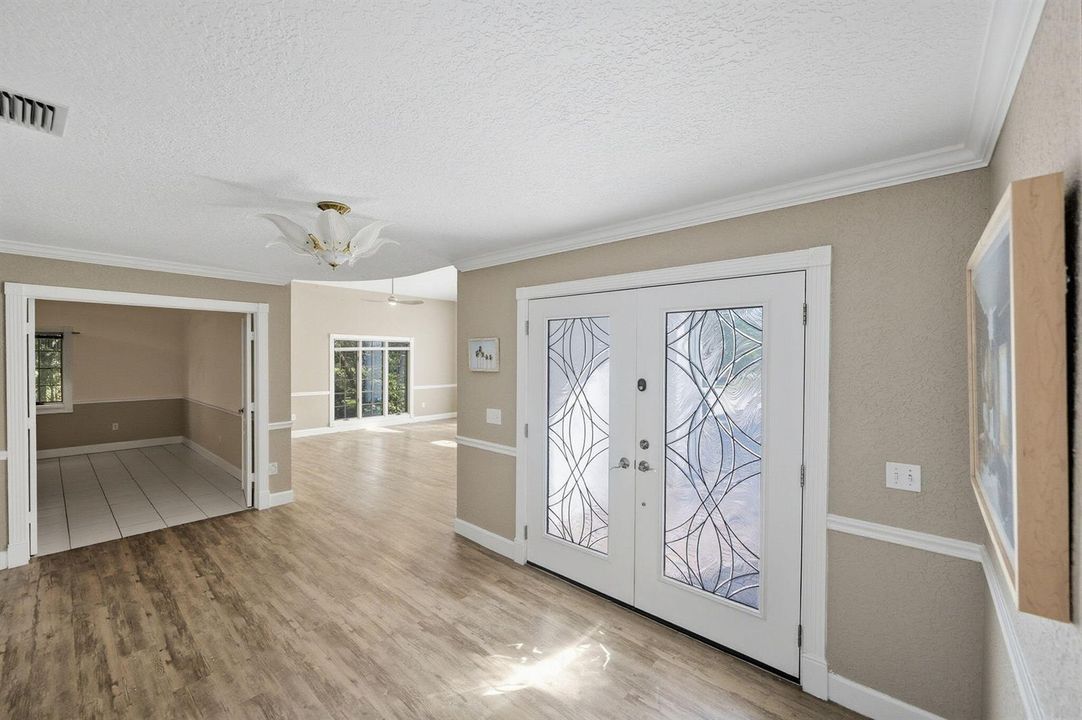 30-web-or-mls-1157-sw-mirror-lake-cv