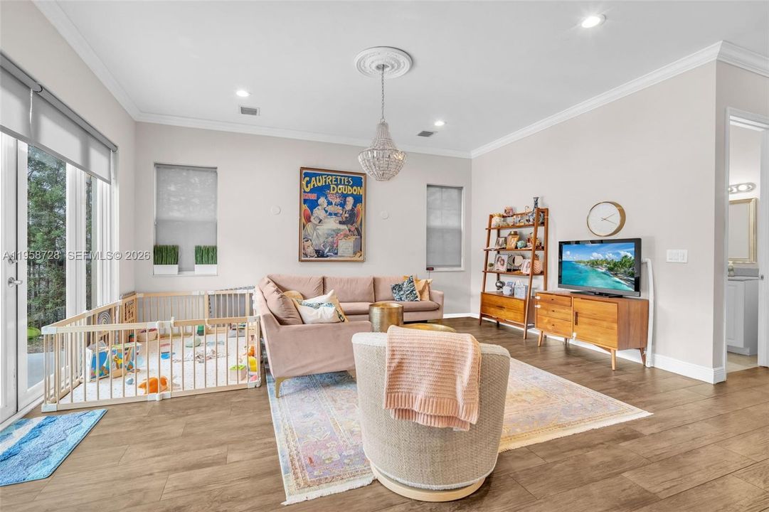 В аренду: $10,500 (5 спален, 5 ванн, 4356 Квадратных фут)