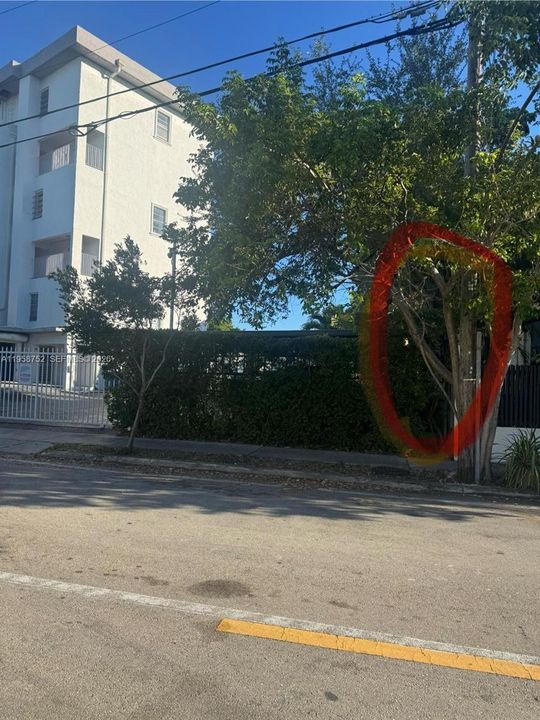 For Sale: $194,000 (2 beds, 1 baths, 967 Square Feet)