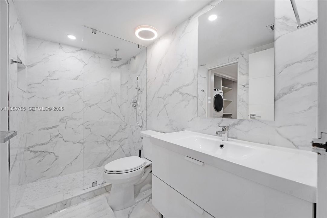 На продажу: $485,000 (2 спален, 2 ванн, 1030 Квадратных фут)