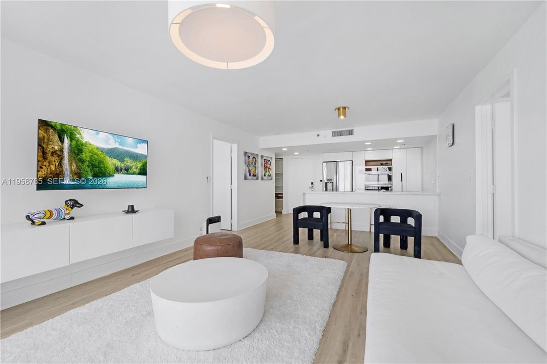 На продажу: $485,000 (2 спален, 2 ванн, 1030 Квадратных фут)