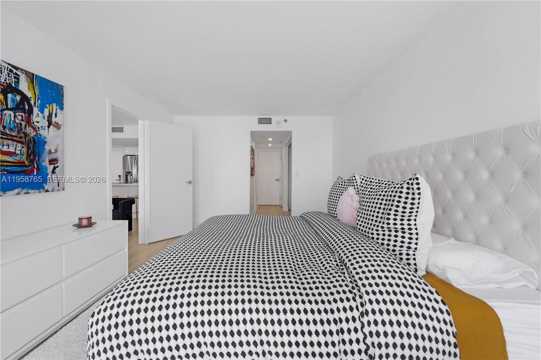 На продажу: $485,000 (2 спален, 2 ванн, 1030 Квадратных фут)