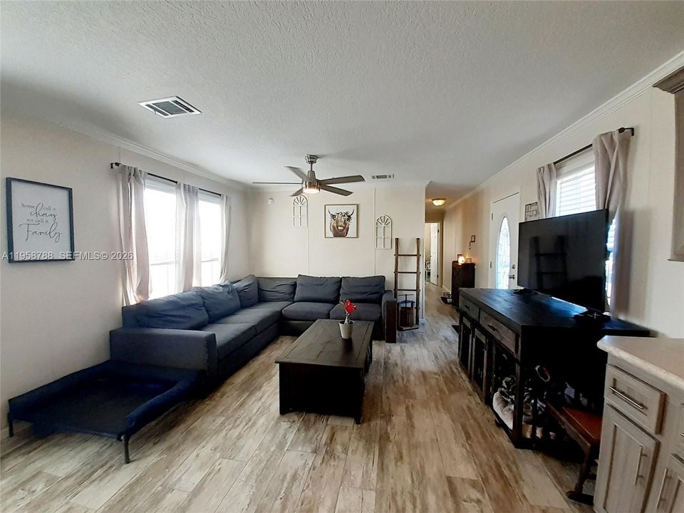 En Venta: $164,900 (3 camas, 2 baños, 0 Pies cuadrados)