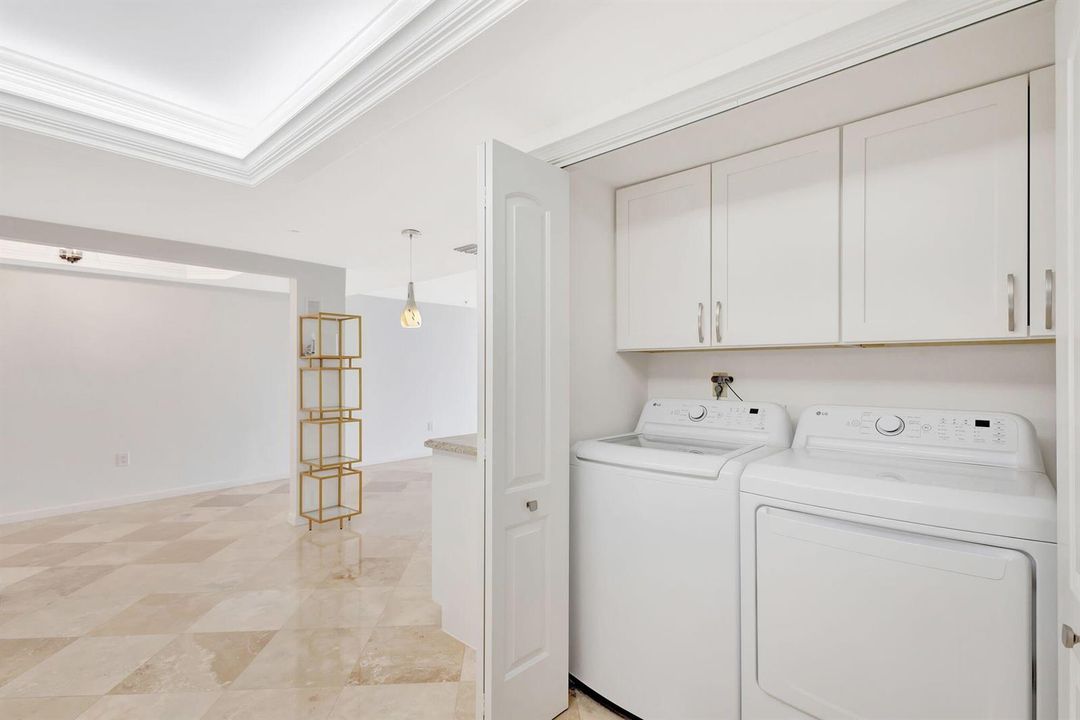 Full SIze Washer & Dryer