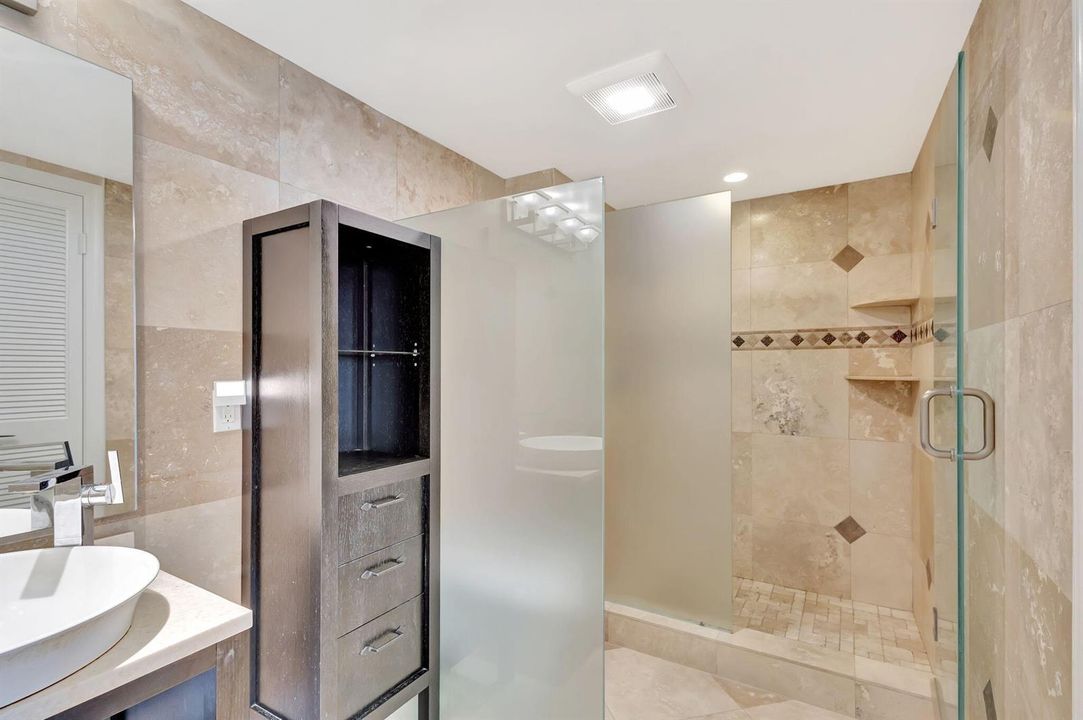 Guest Suite Bath