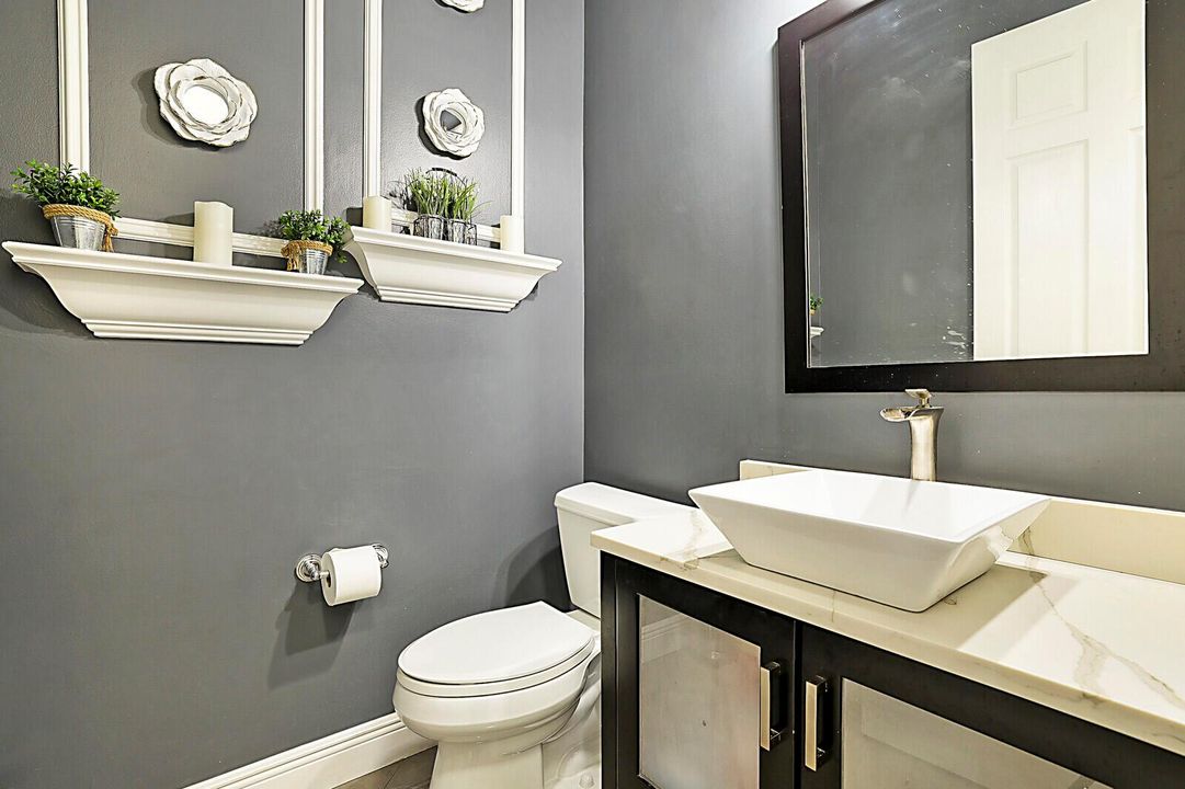 11_7167_Ivy_Crossing_Lane11_mls
