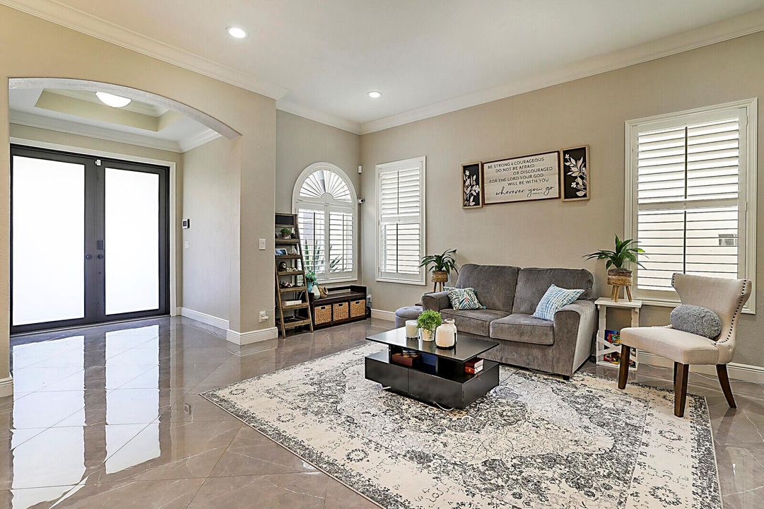 05_7167_Ivy_Crossing_Lane5_mls