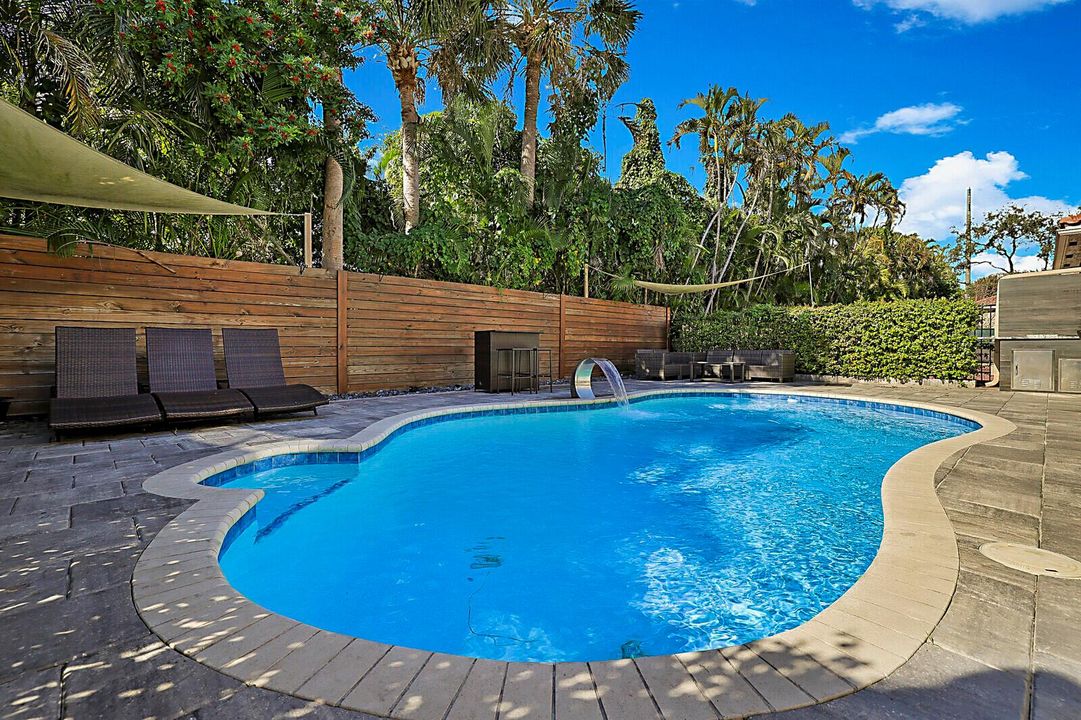 38_7167_Ivy_Crossing_Lane38_mls