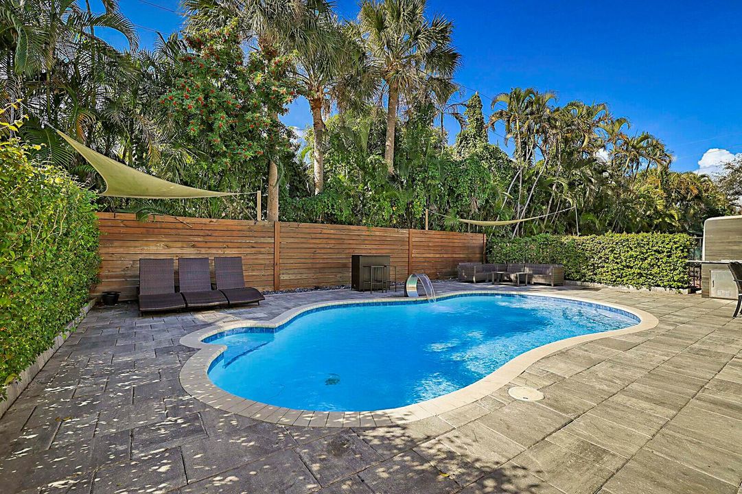 39_7167_Ivy_Crossing_Lane39_mls